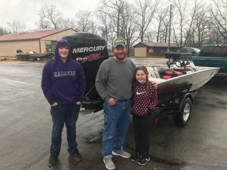 Jeremy & Alicia Knuckles’ 1856 Blazer SS w/150hp Mercury ProXS Jet Motor